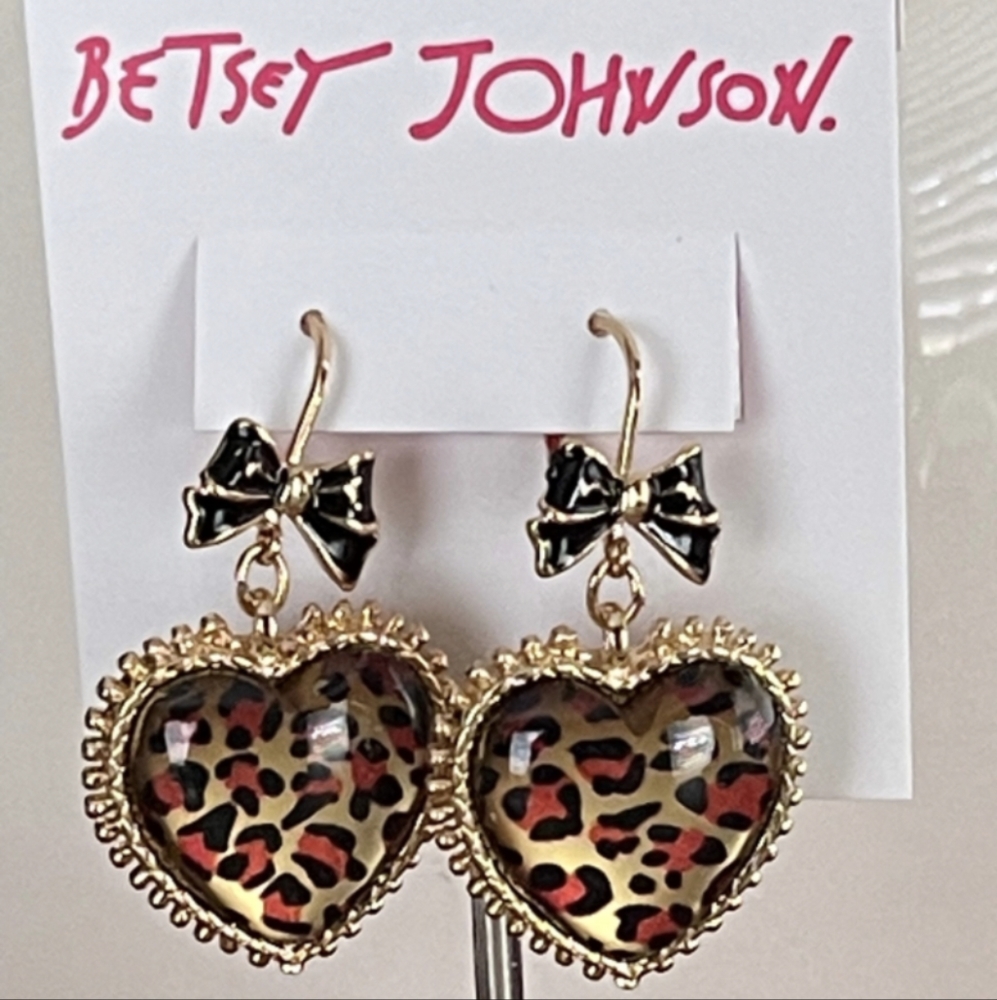 ππBetsey Johnson Leopard Print Hearts & Bows. - Picture 3 of 4